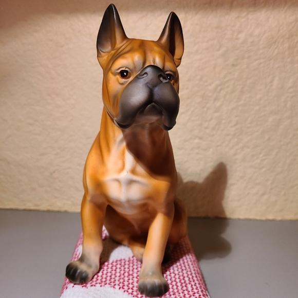 Elegant Ceramic/Porcelain  Boxer - Picture 1 of 10